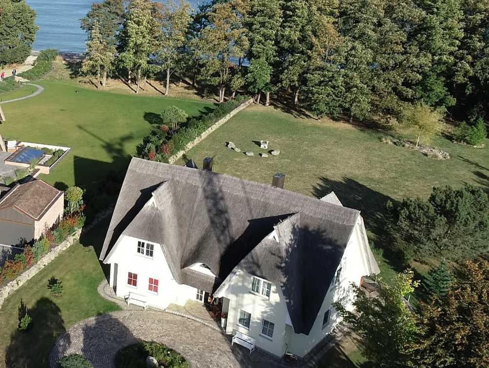 Ostsee Strandvilla Silvia Lobbe Exterior photo